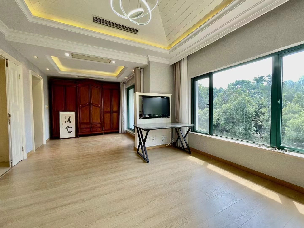 China Garden - Image 7