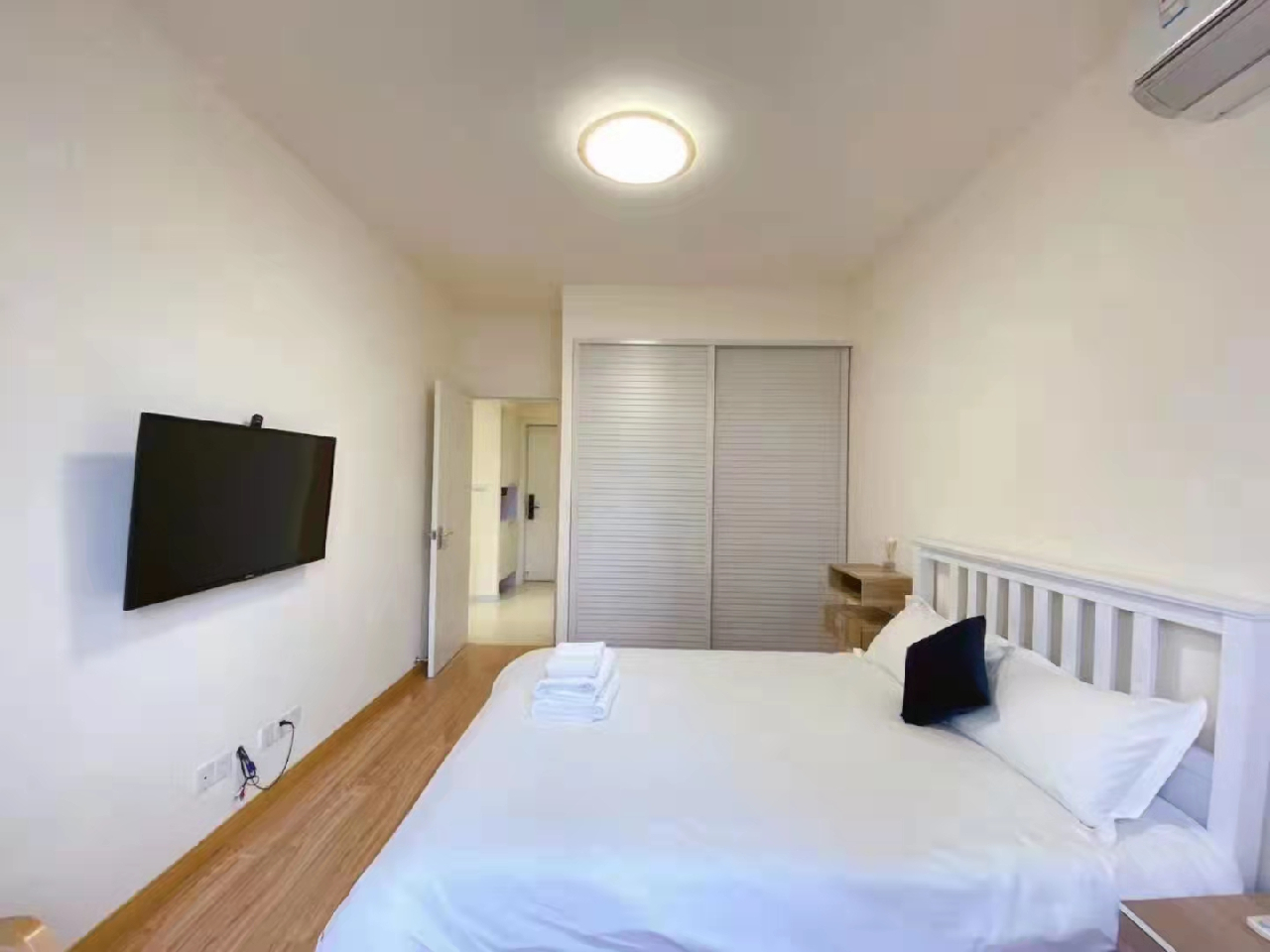 Manhattan Heights - Image 2