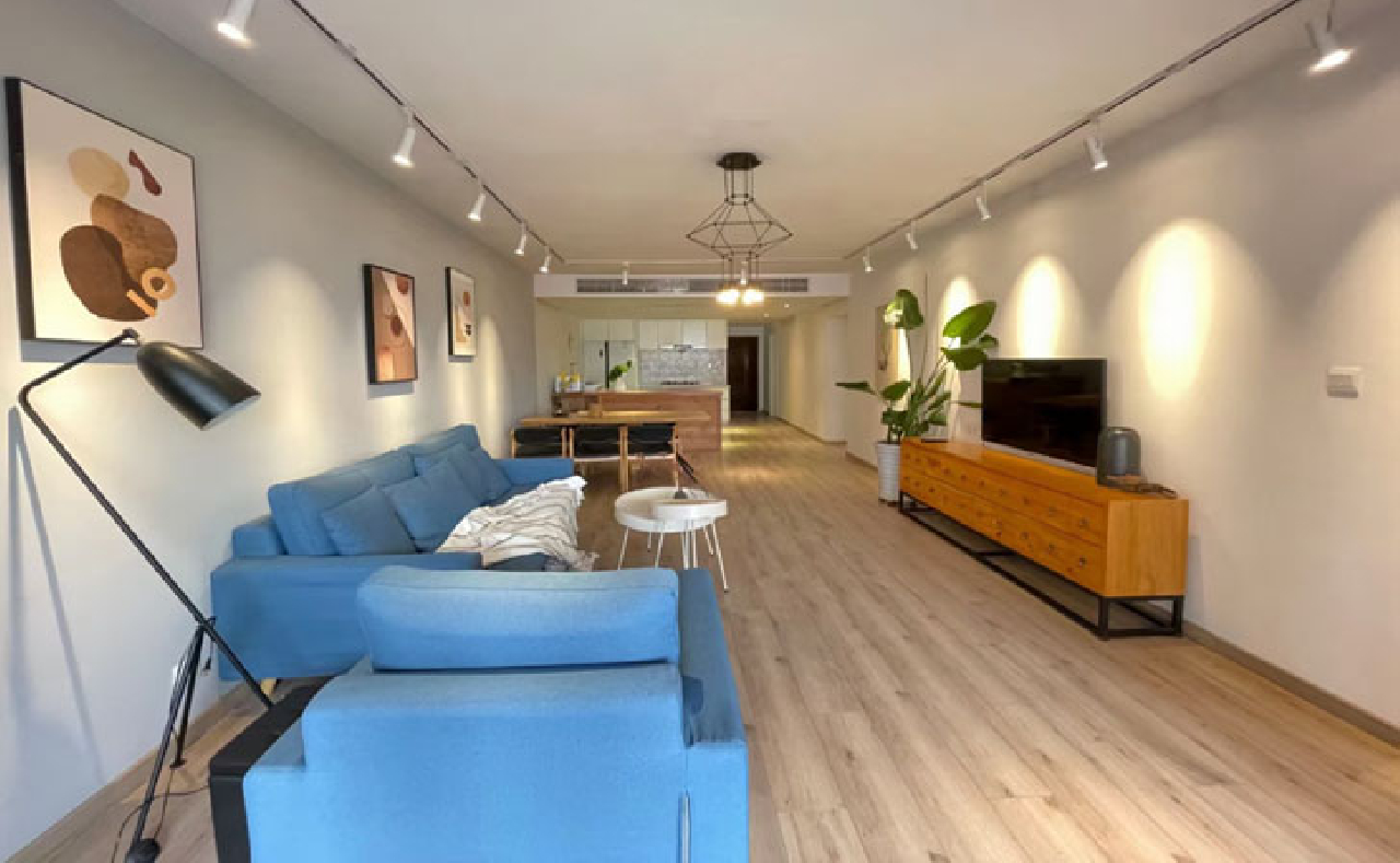 Grand Plaza - Image 2