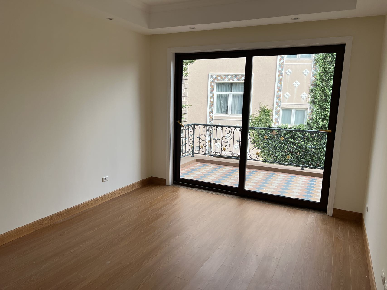 Jasmine Garden - Image 6