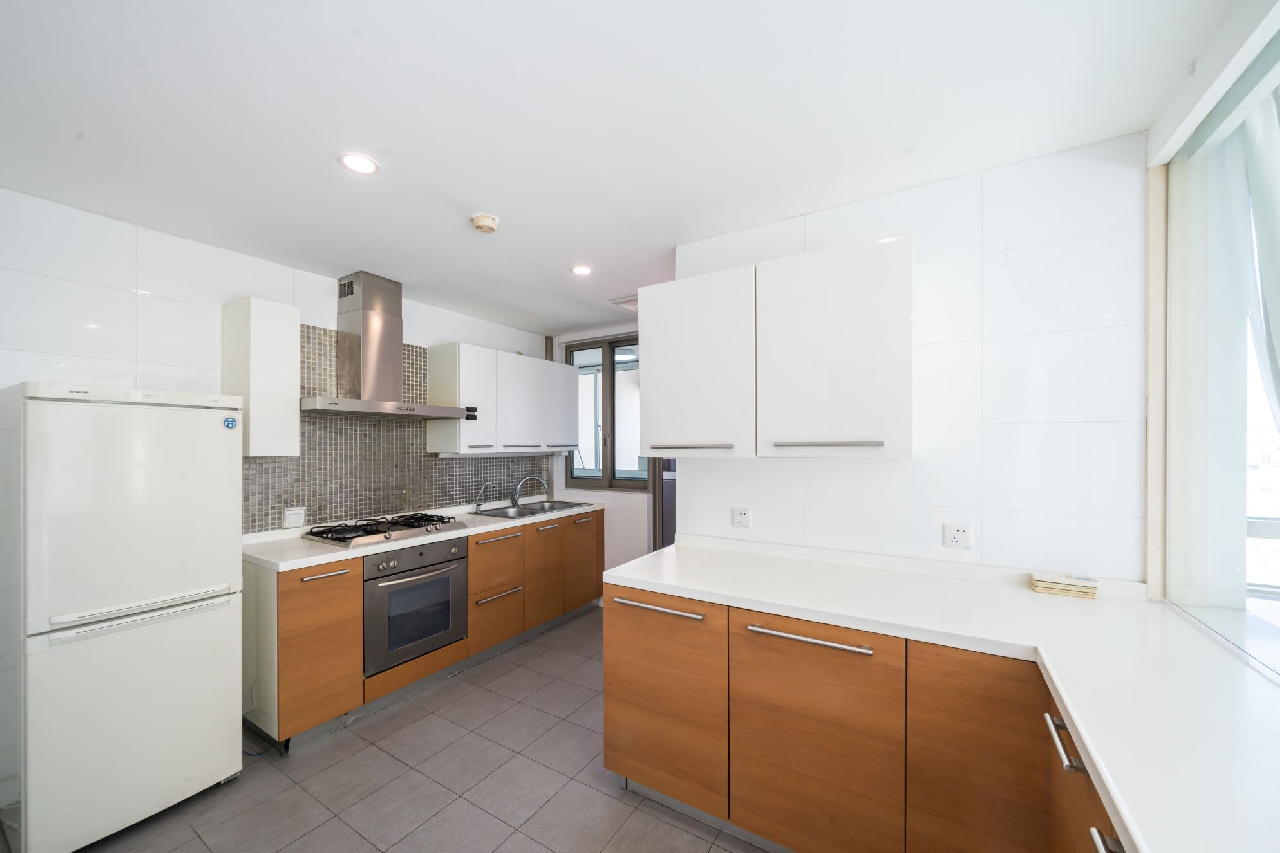 Jing An Four Seasons - Image 3