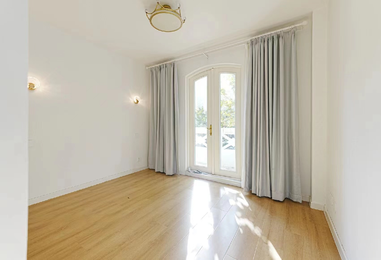 Sassoon Park - Image 8