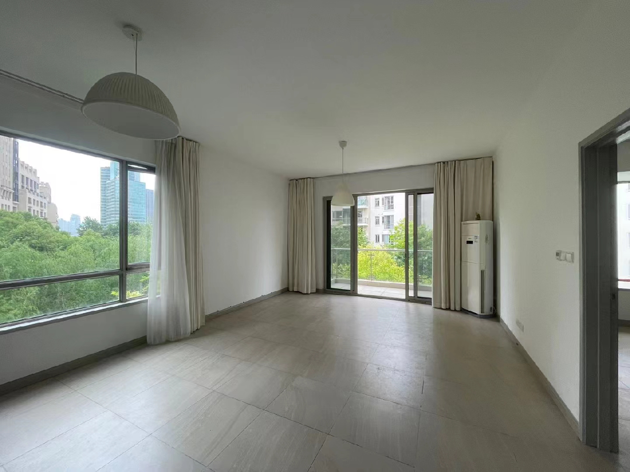 The Lakeville - Image 2