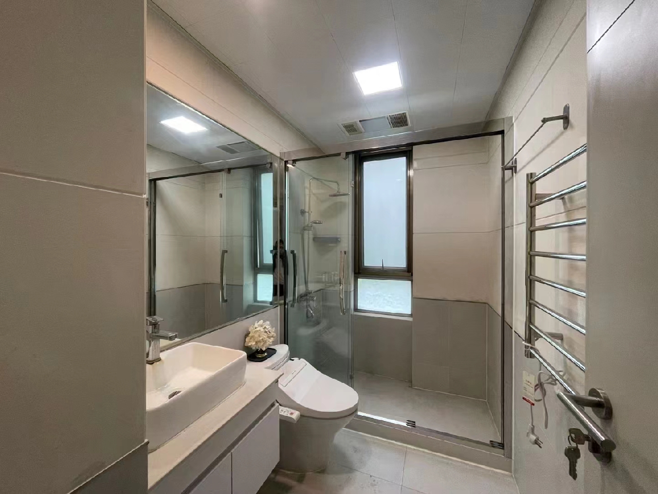 The Lakeville - Image 6