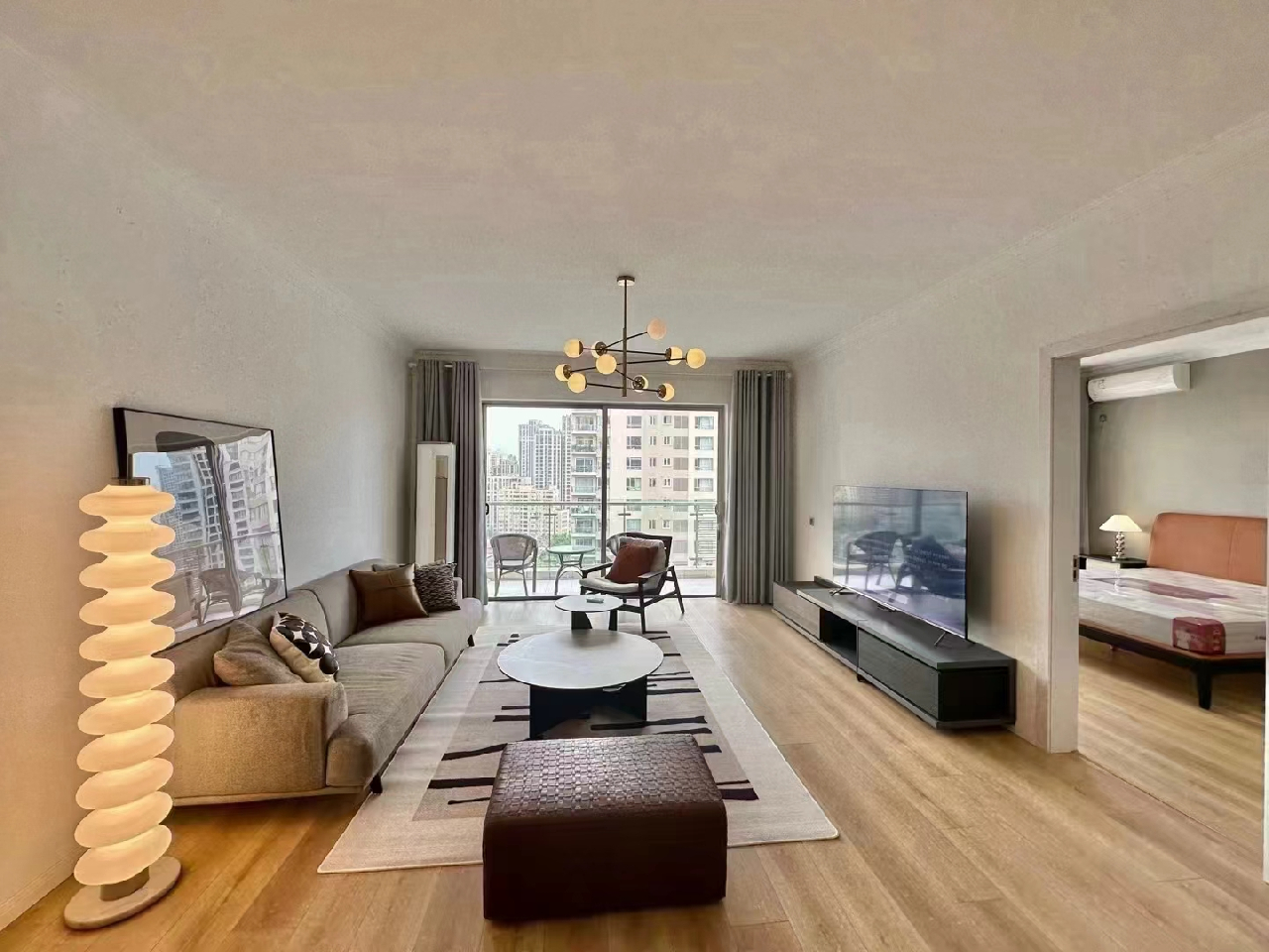 The Lakeville - Image 8