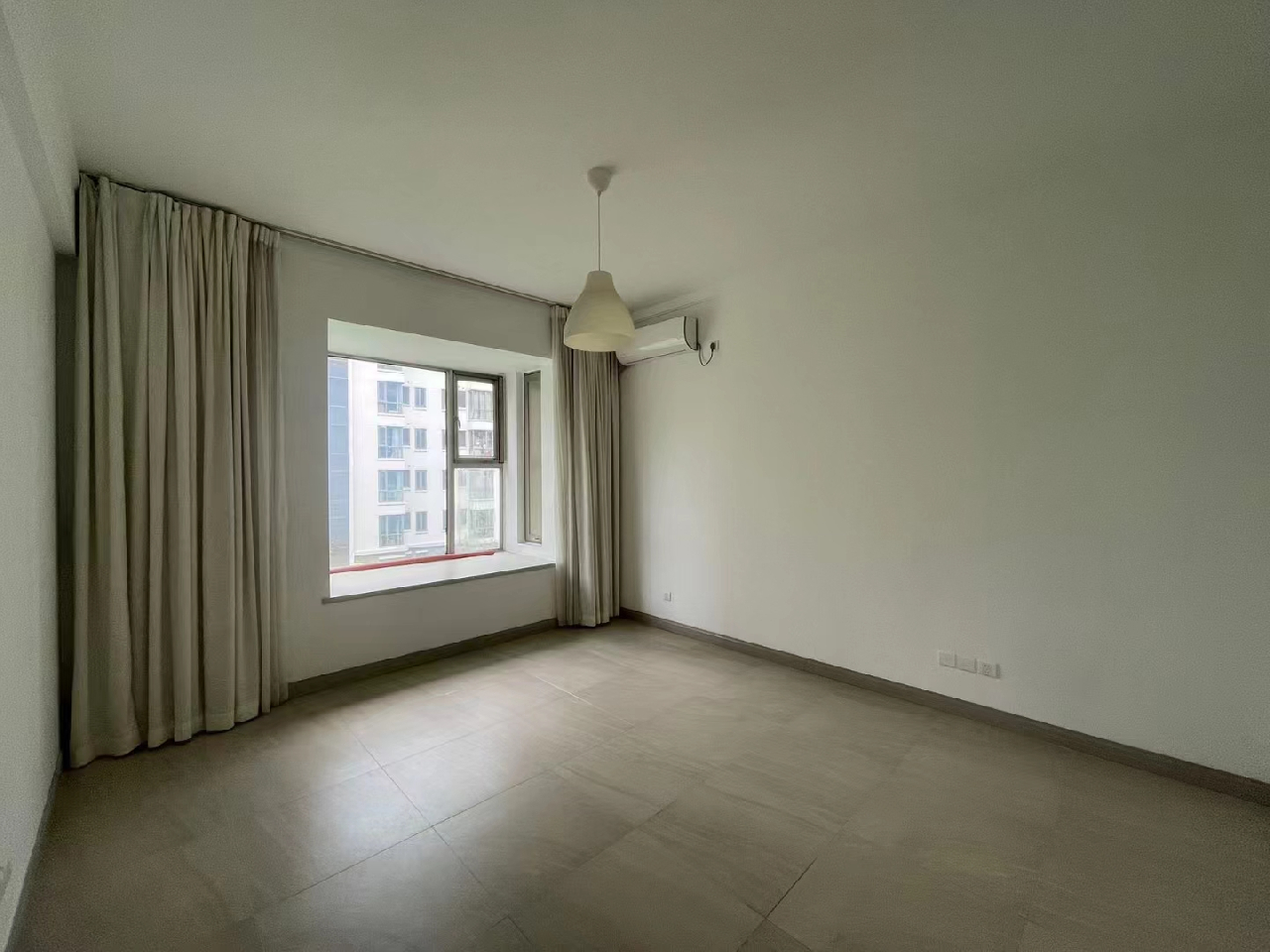 The Lakeville - Image 3