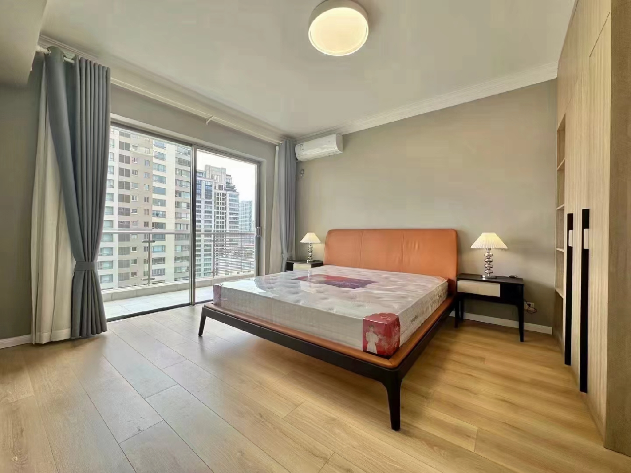 The Lakeville - Image 6