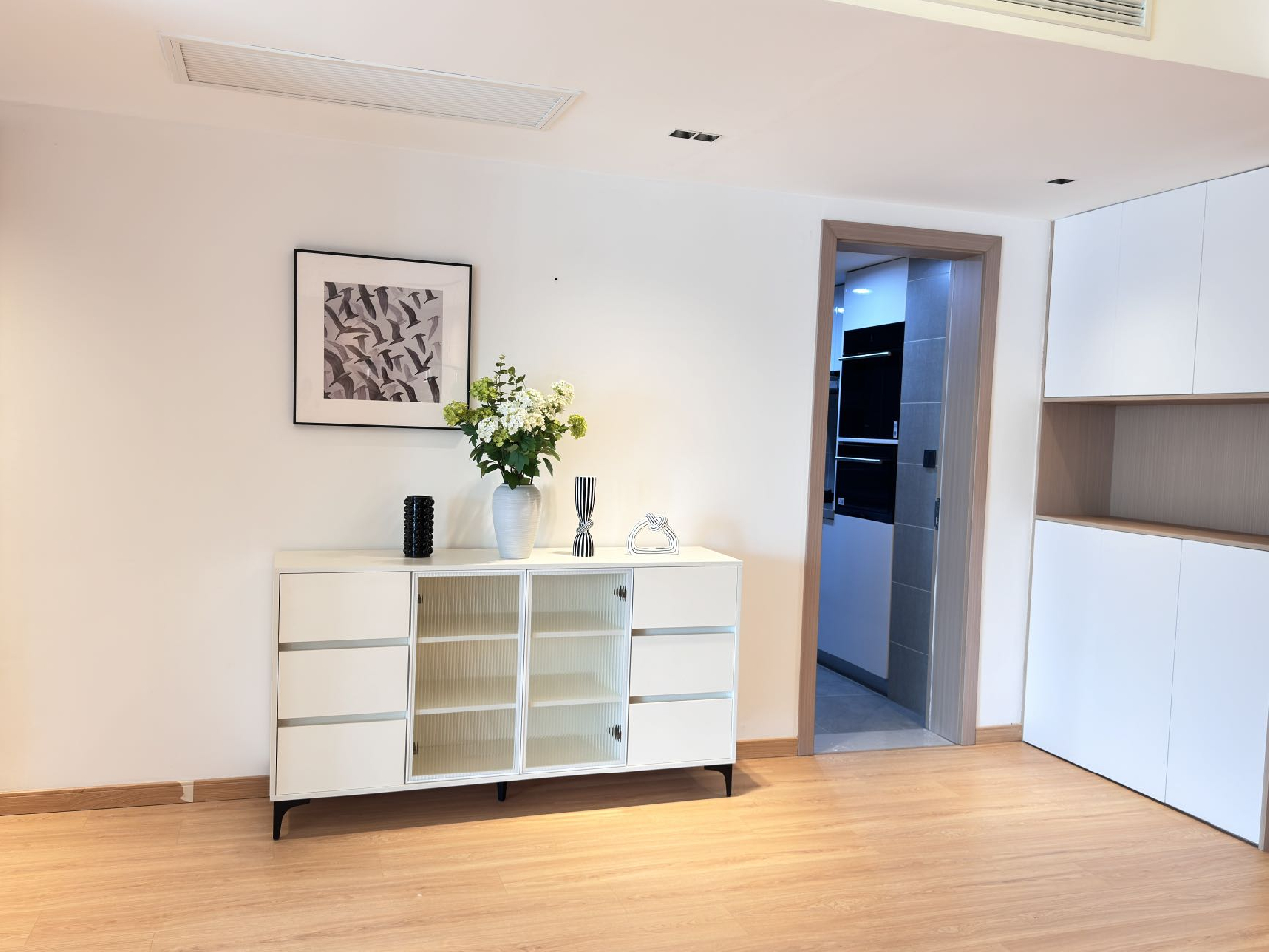 Eight Park Avenue - Image 3