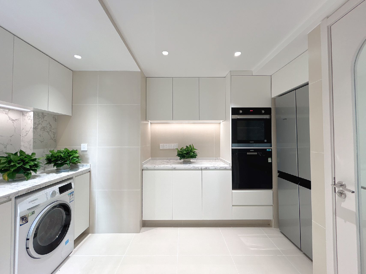 Eight Park Avenue - Image 11