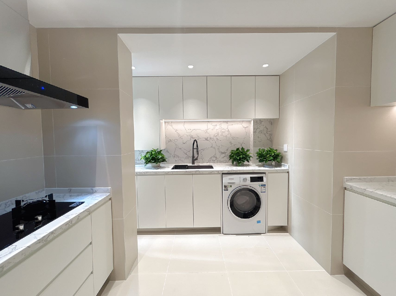 Eight Park Avenue - Image 12