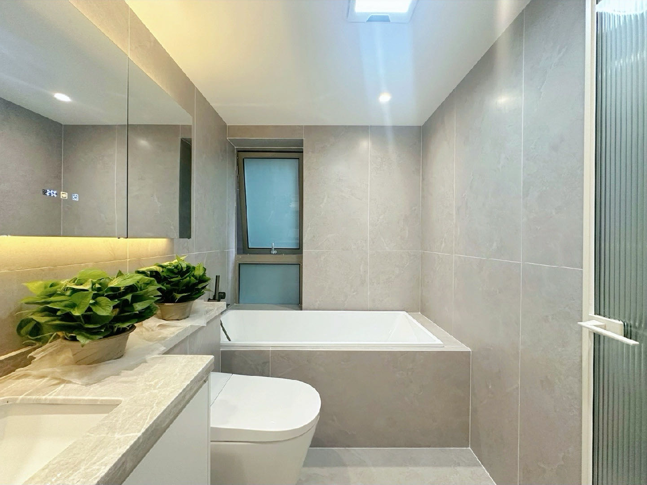 Eight Park Avenue - Image 13