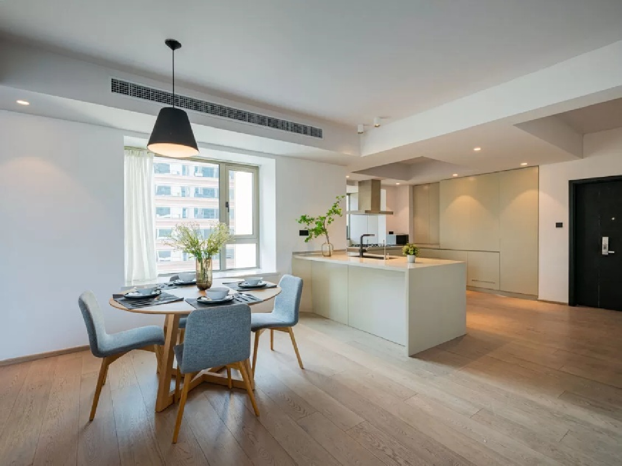 Jing An Four Seasons - Image 2