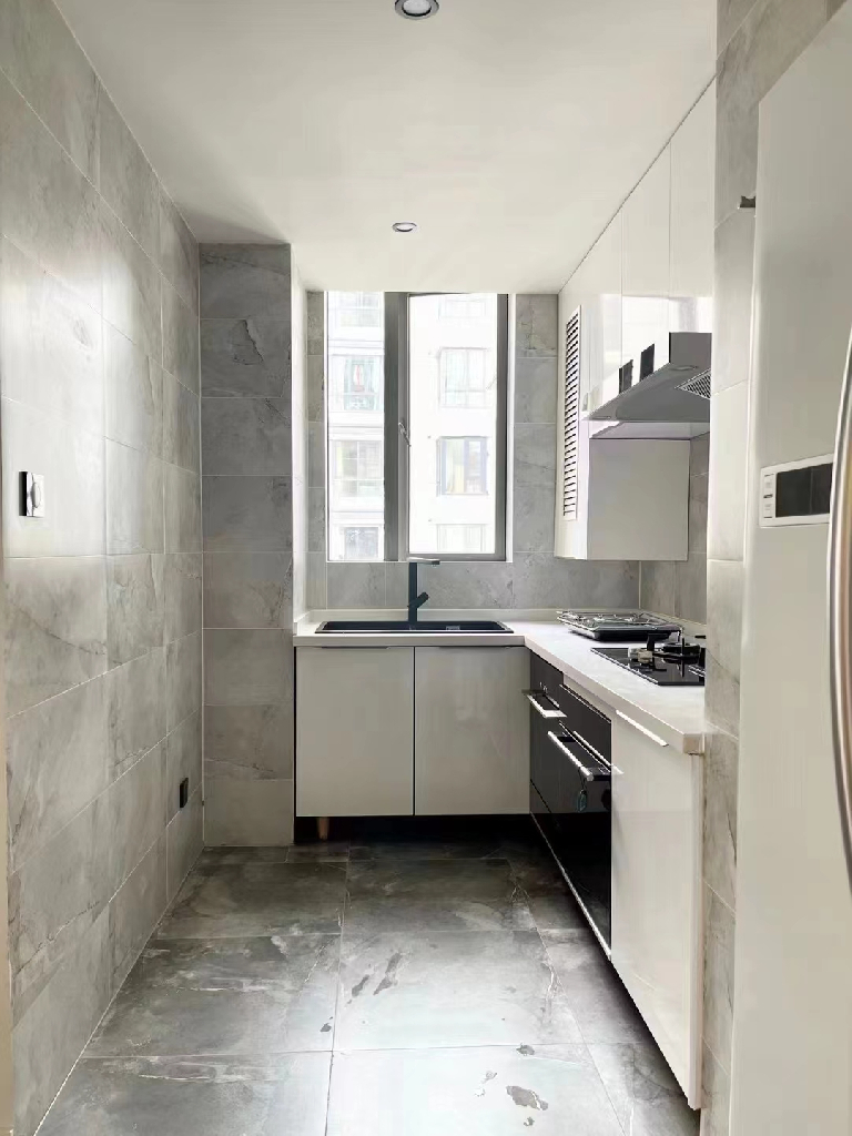 Top of City - Image 4