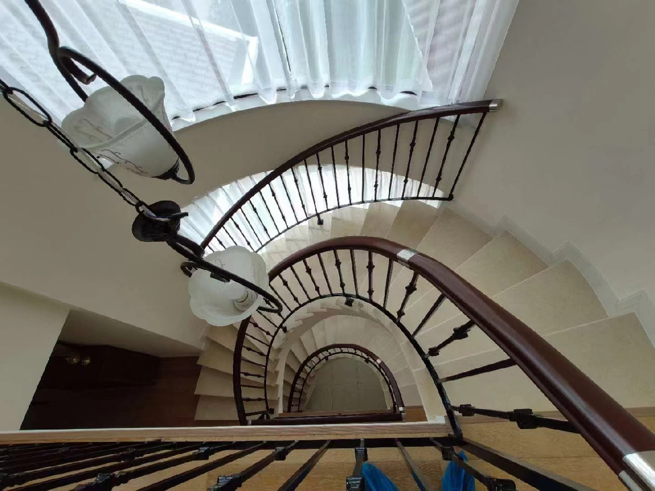 Shanghai Age-Risen Villa - Image 6