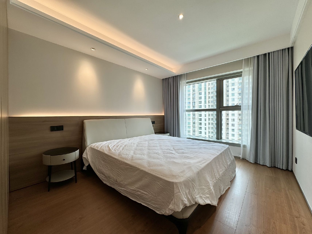 Eight Park Avenue - Image 6