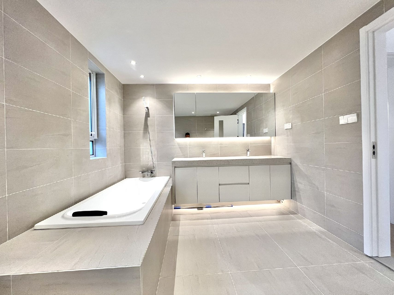 Elite Garden - Image 12