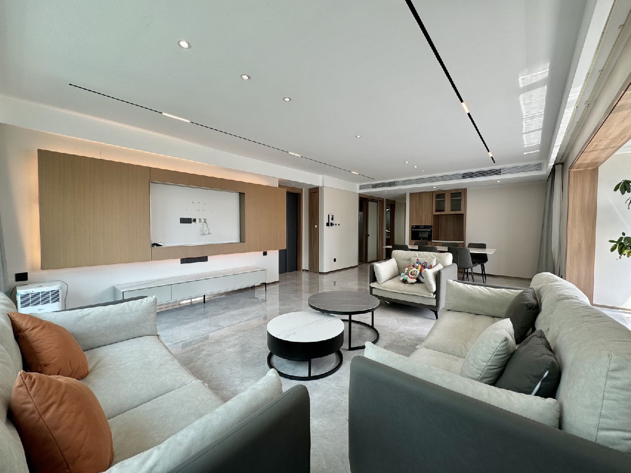 Eight Park Avenue - Image 5