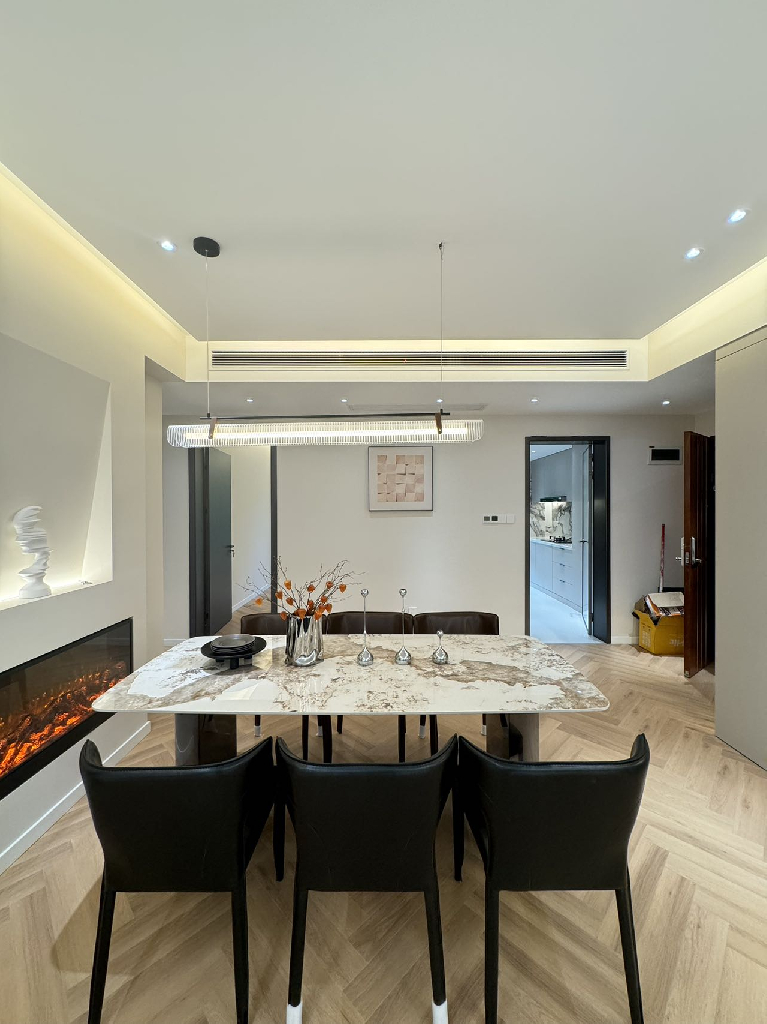 Yanlord Garden - Image 2