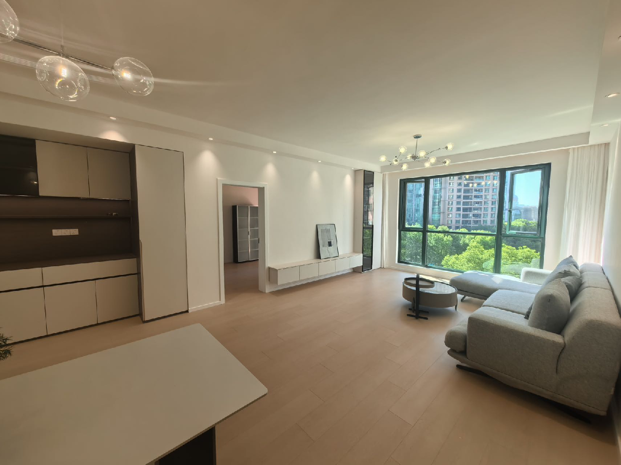 Yanlord Garden - Image 2