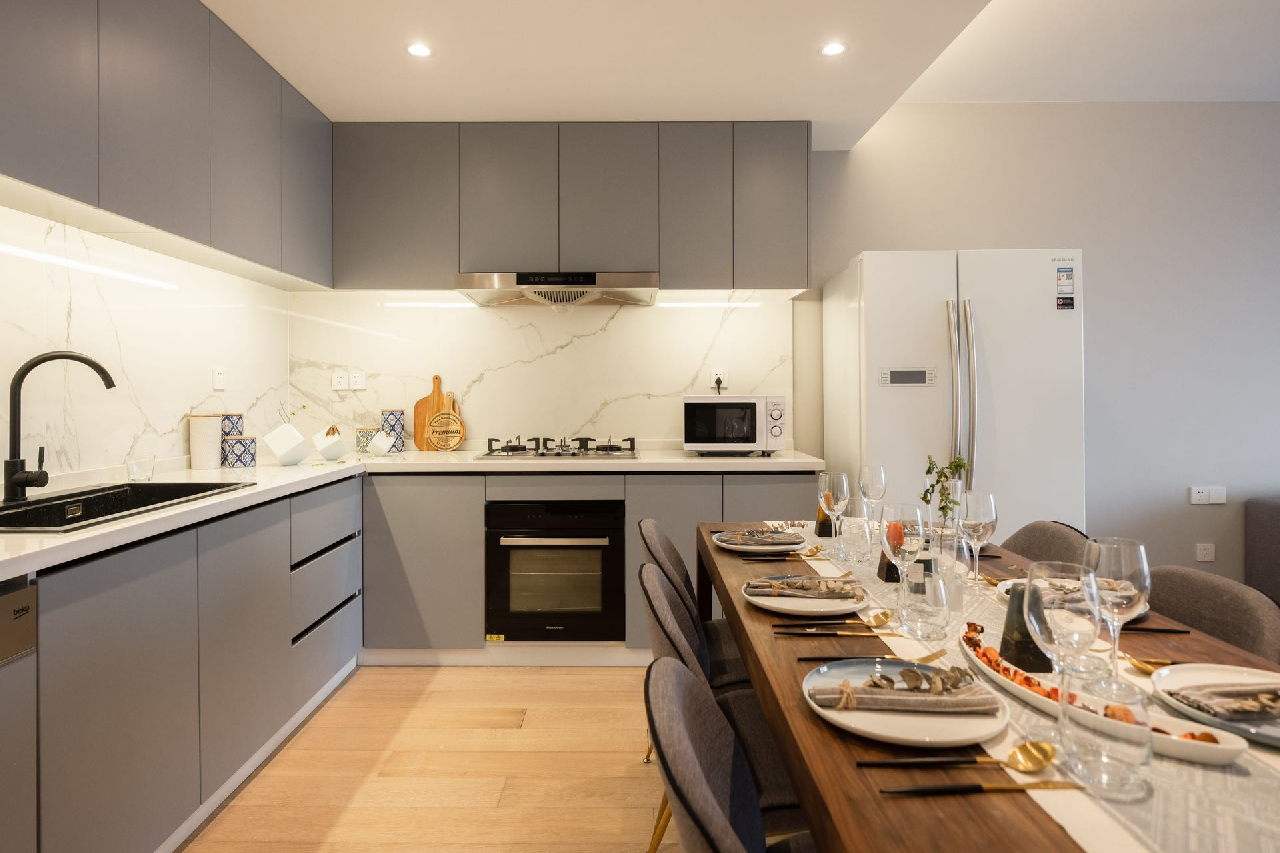 The Summit - Image 2