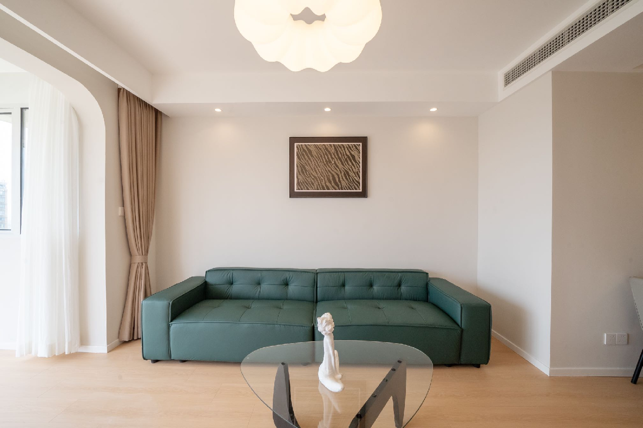 Oasis Riviera - Image 2