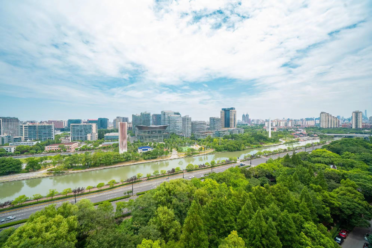 Oasis Riviera - Image 10