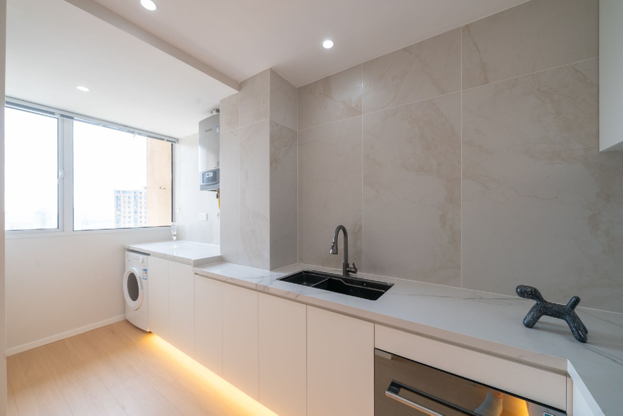 Oasis Riviera - Image 8