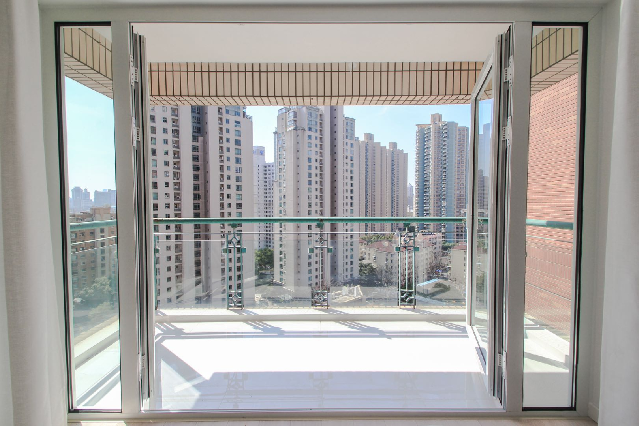 The Courtyard - Image 12