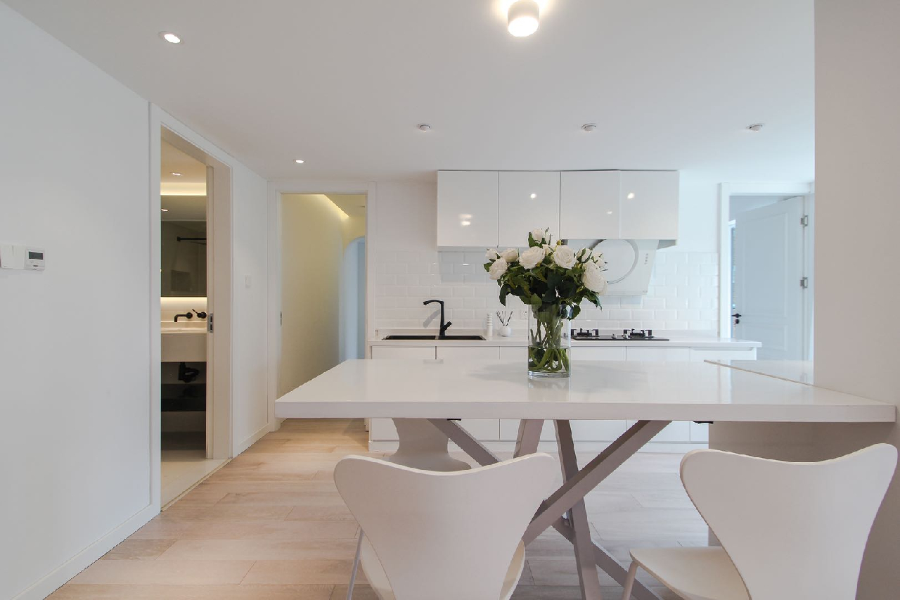 The Courtyard - Image 3