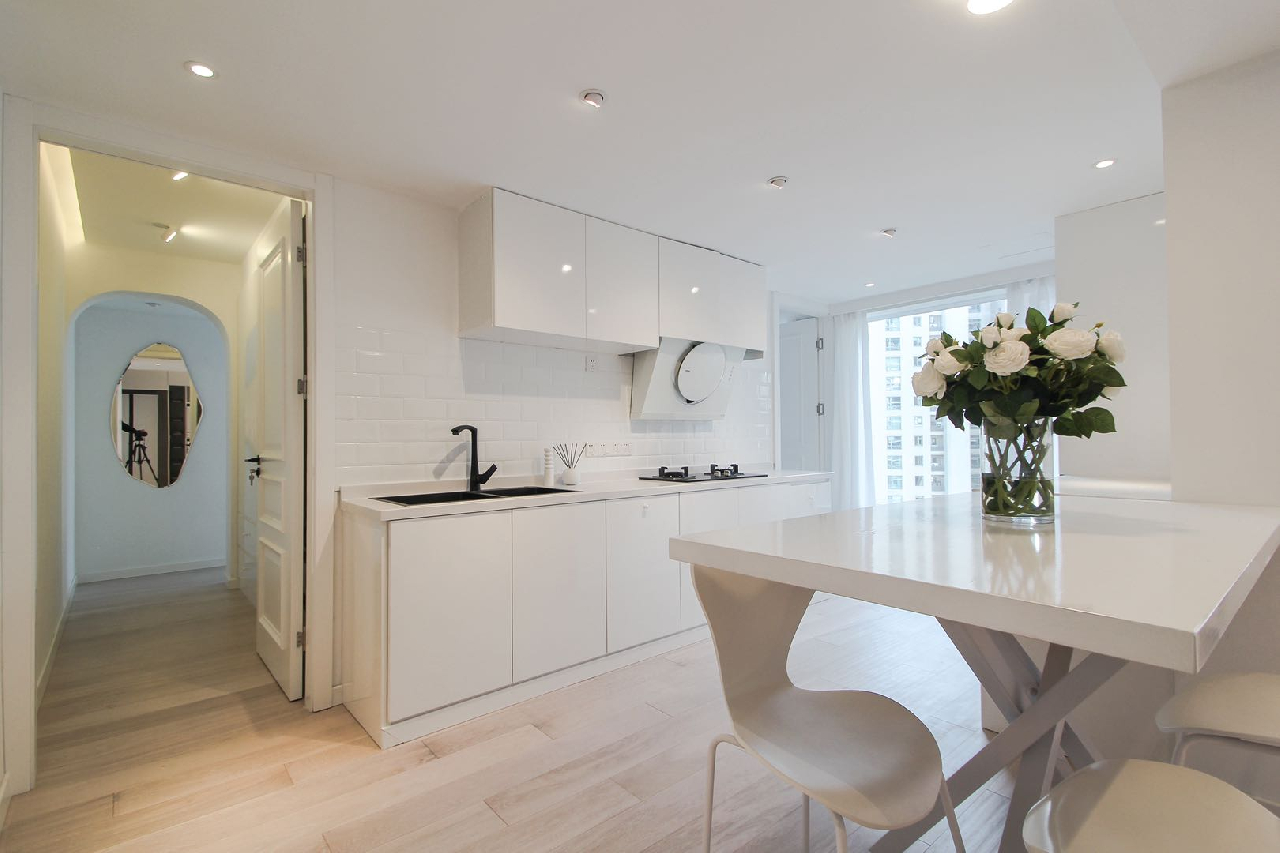 The Courtyard - Image 2