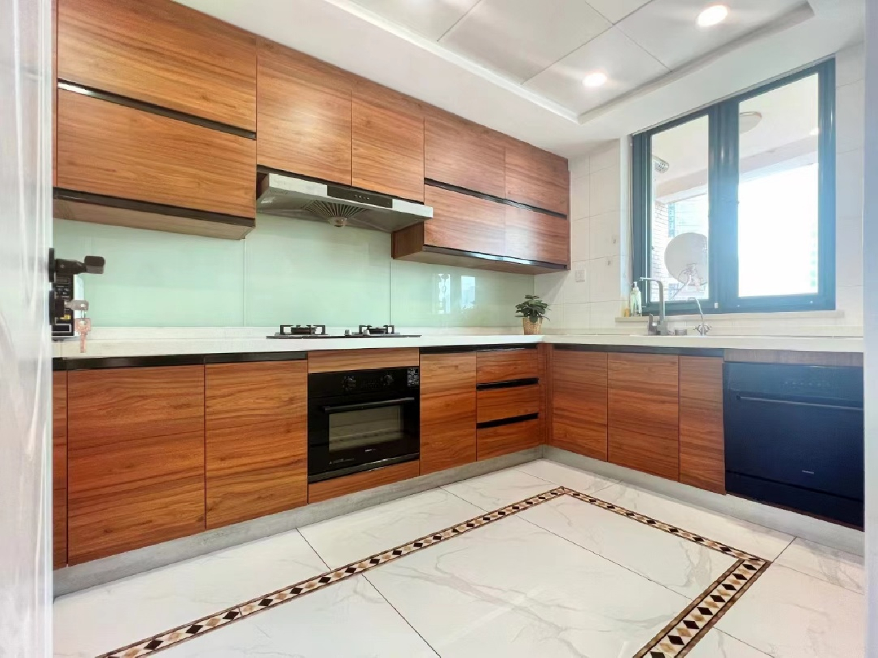 Yanlord Garden - Image 4