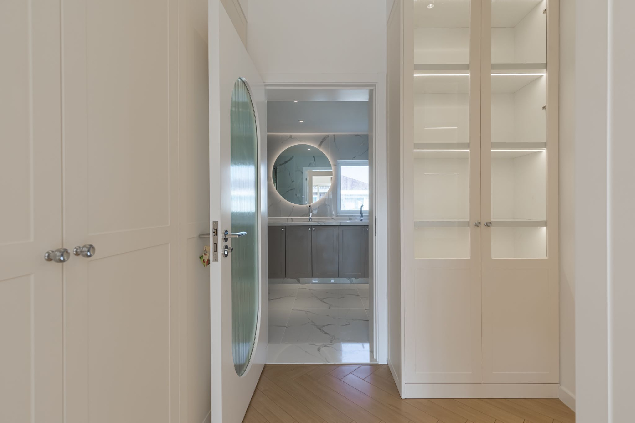 China Garden - Image 3