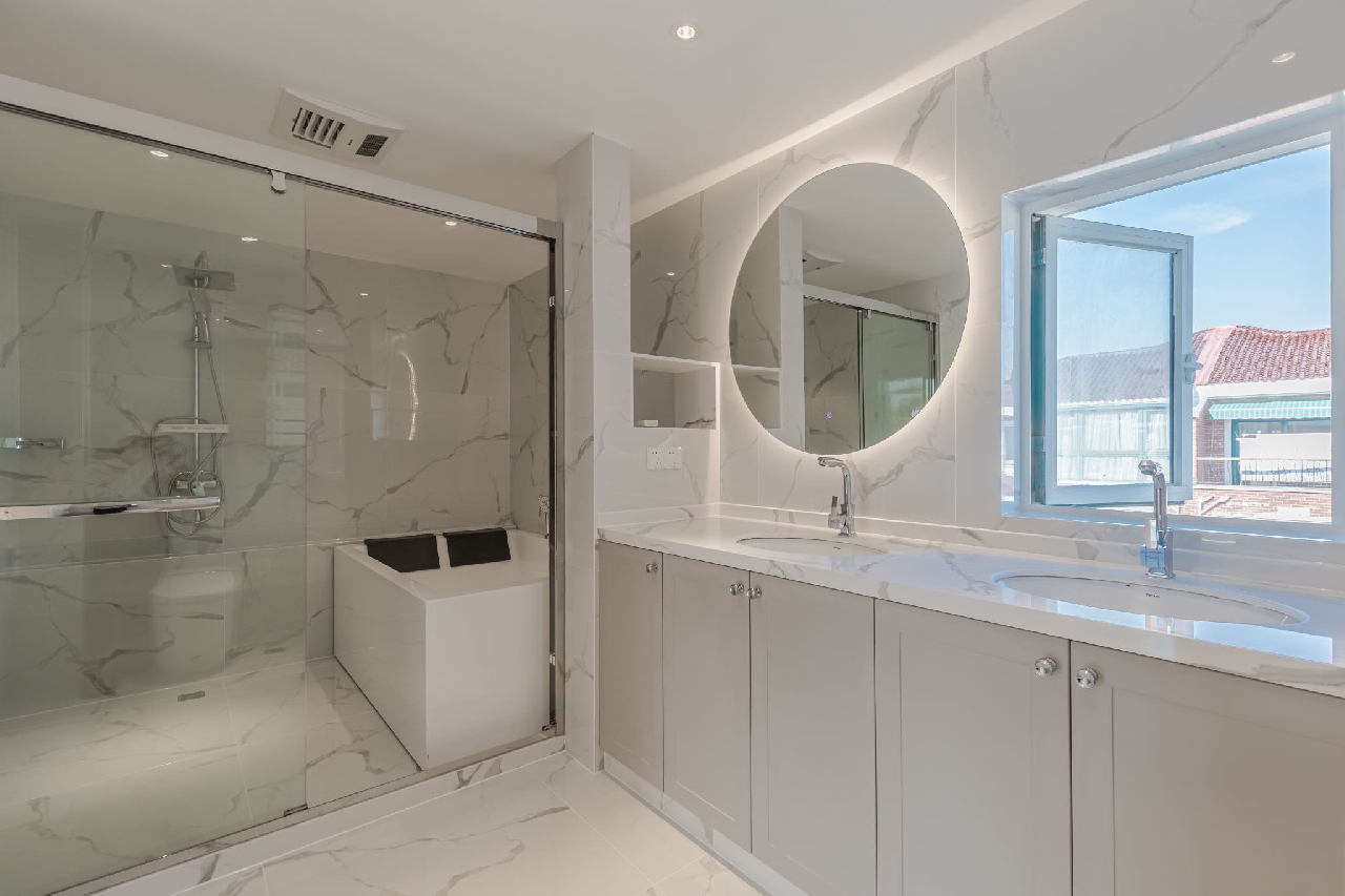 China Garden - Image 5