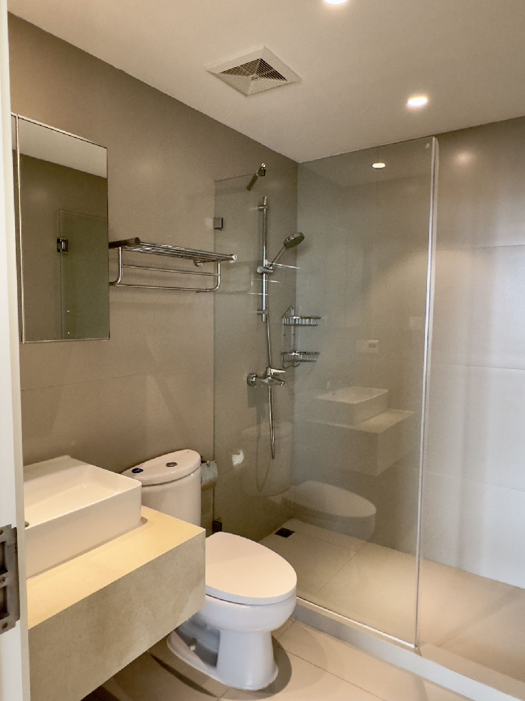 The Summit - Image 8