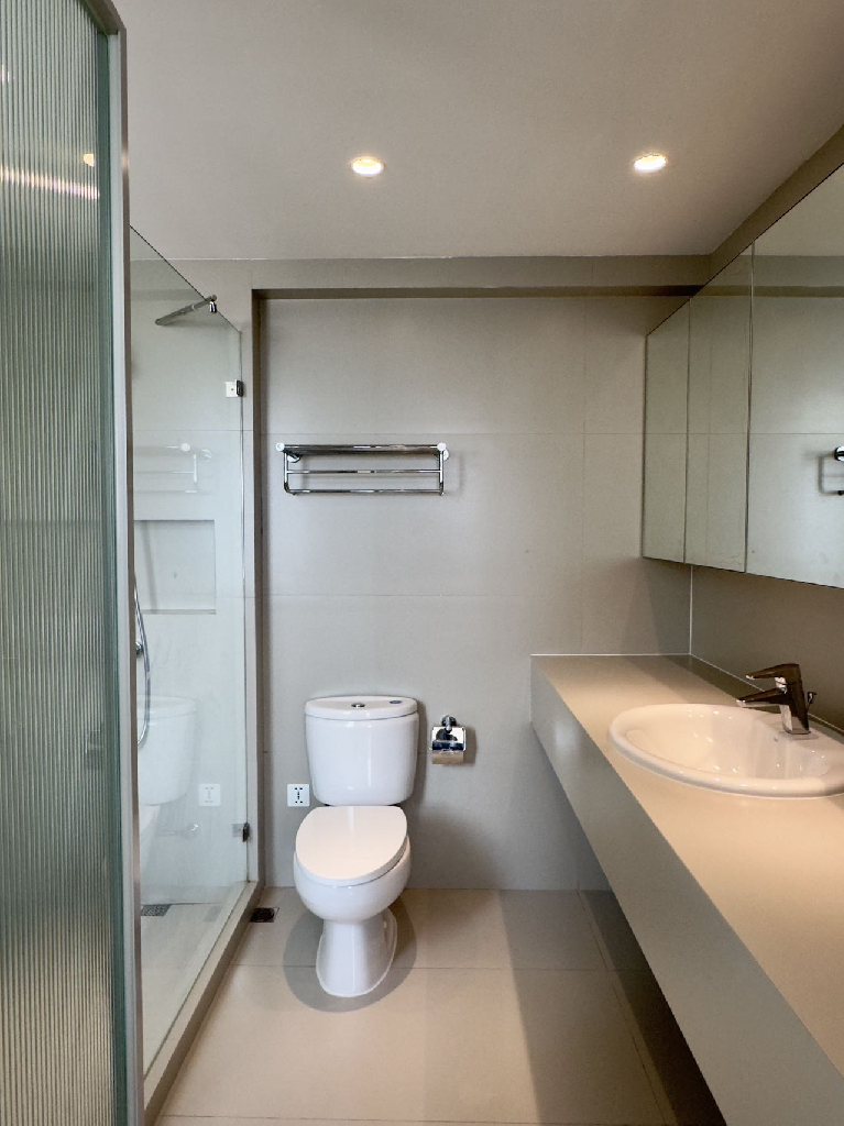 The Summit - Image 9