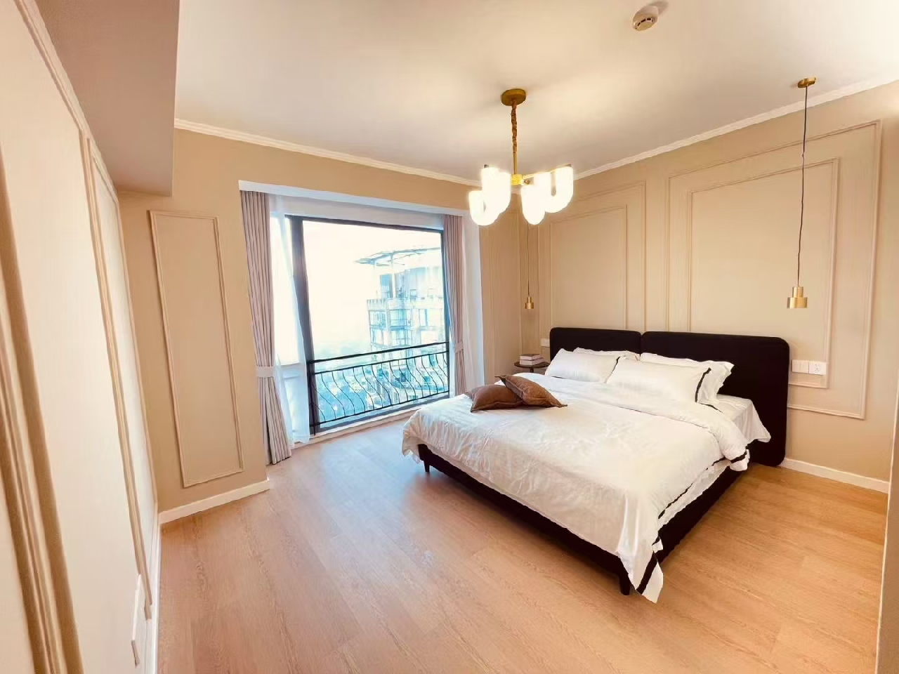 The Summit - Image 5