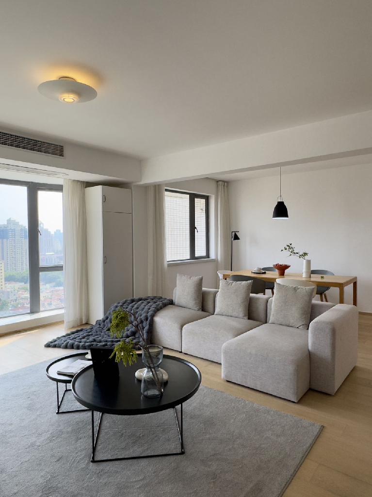 The Summit - Image 4