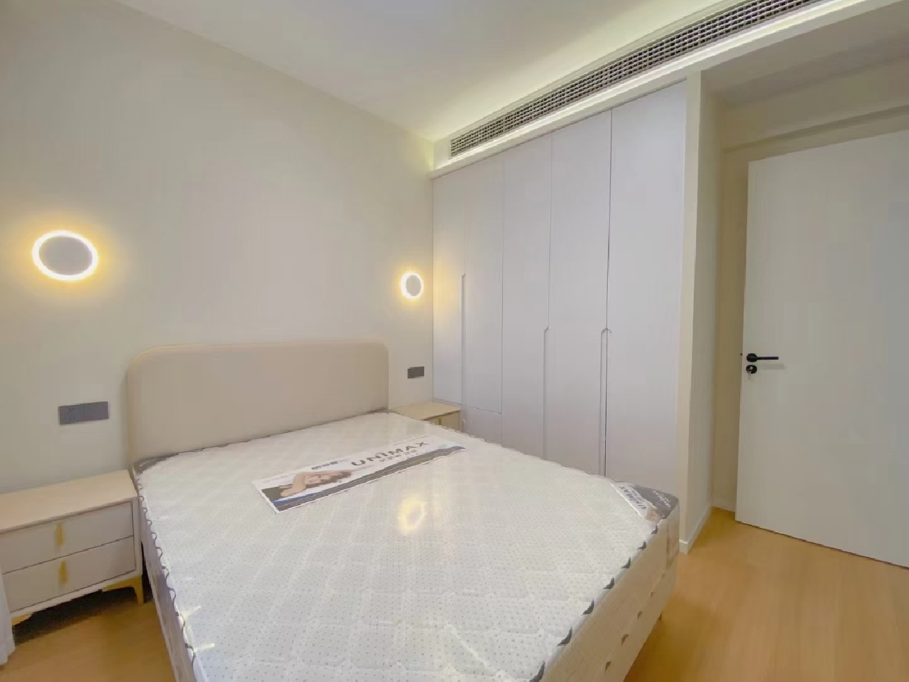 Oasis Riviera - Image 9