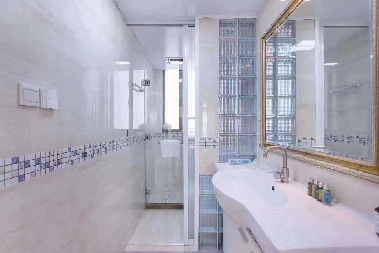 Royal Garden - Image 5