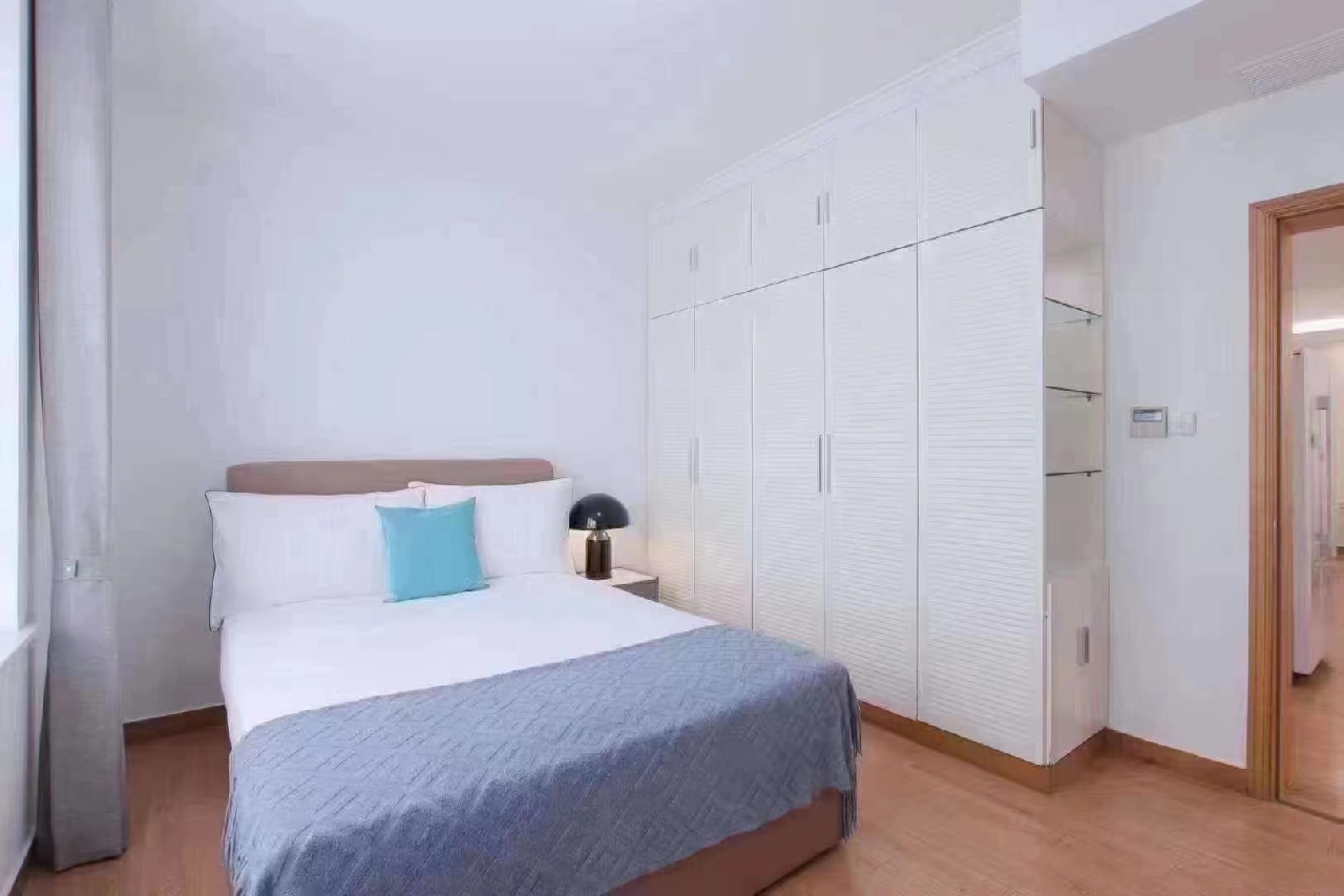 Royal Garden - Image 6