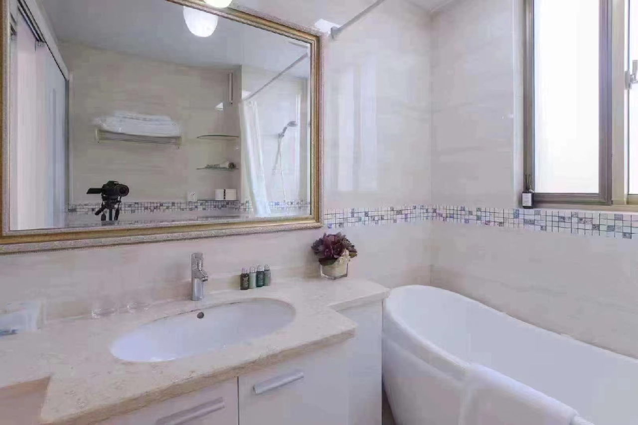 Royal Garden - Image 4