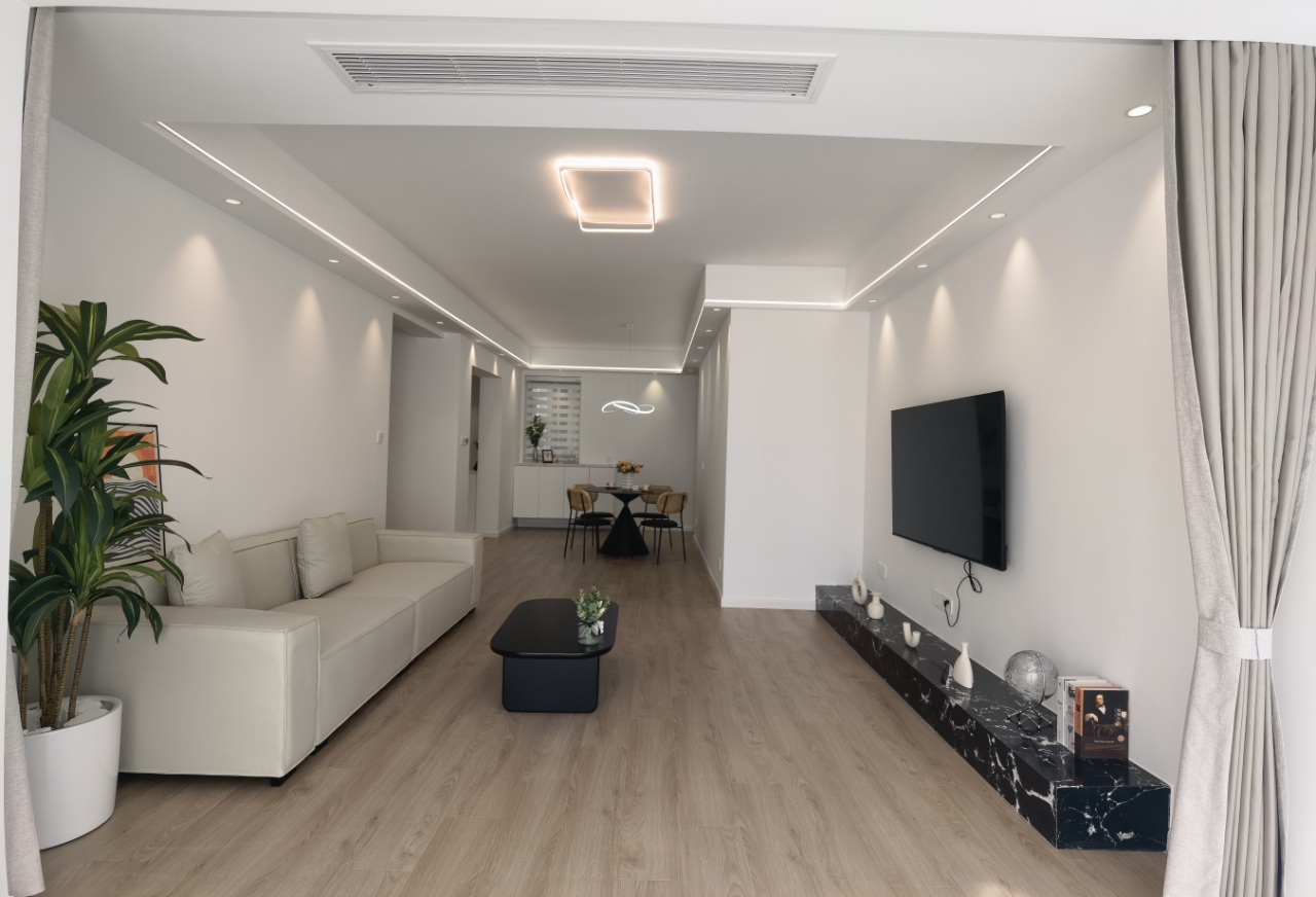 Oasis Riviera - Image 3