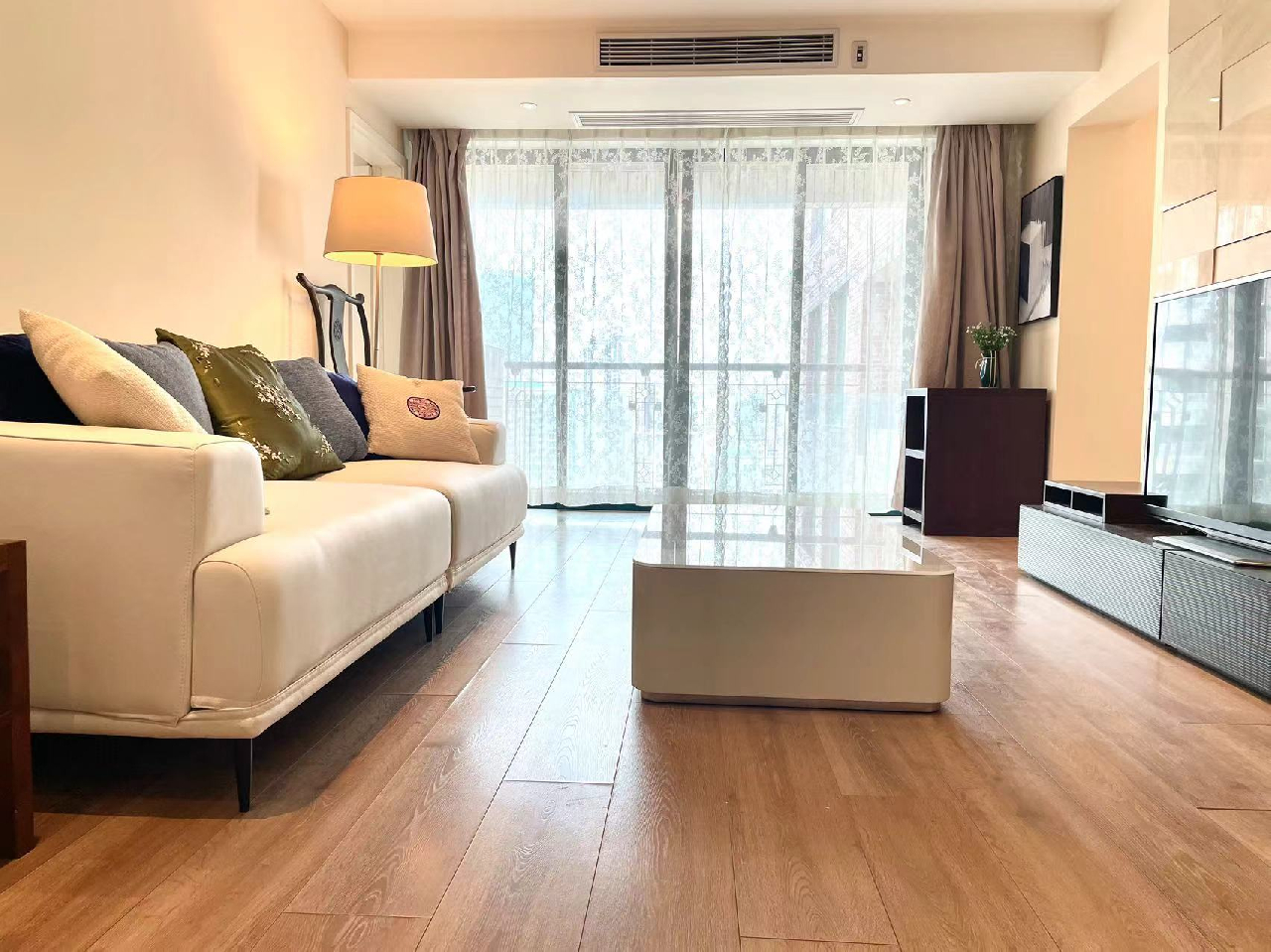 The Courtyard - Image 4