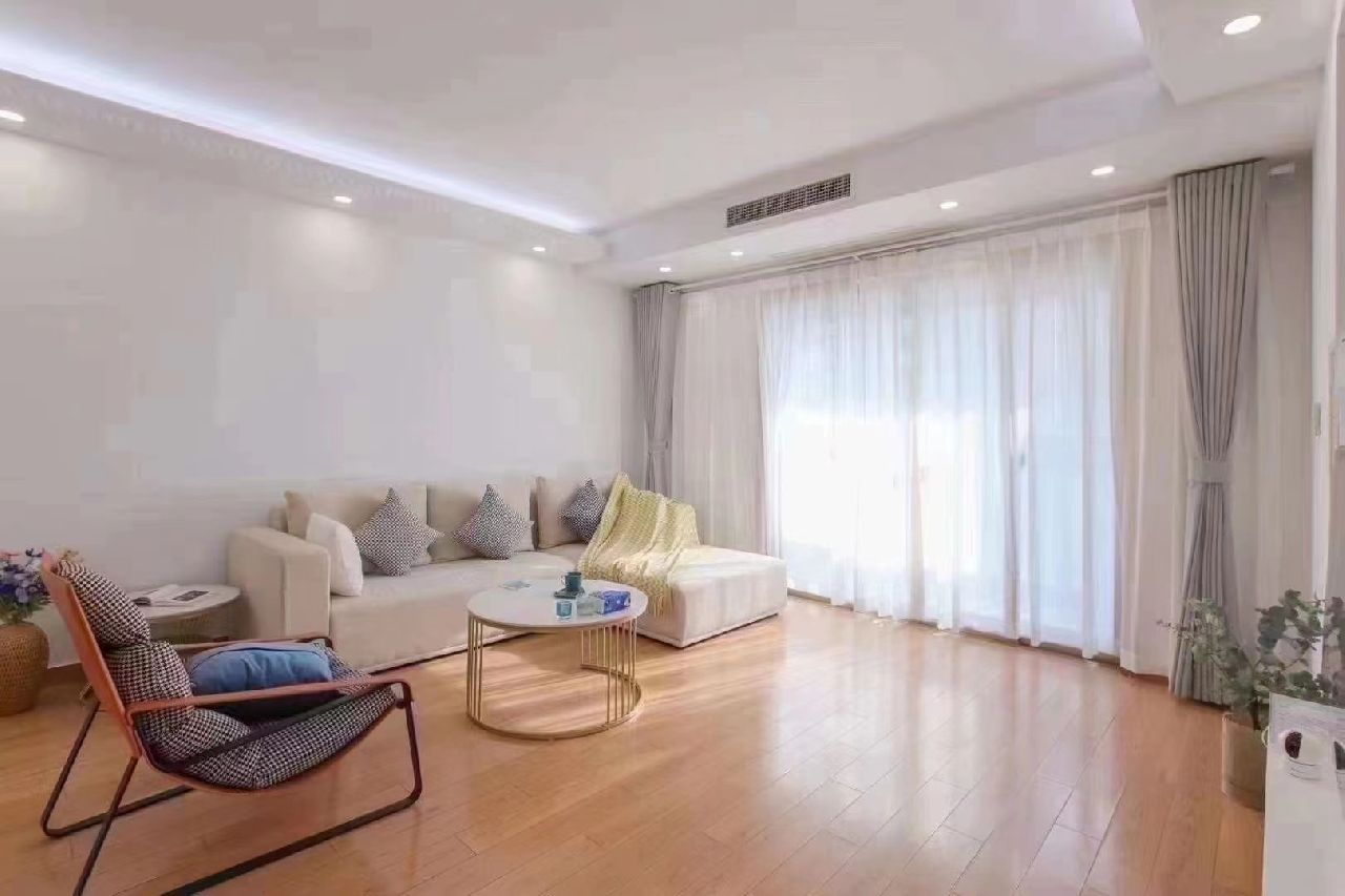 Royal Garden - Image 2