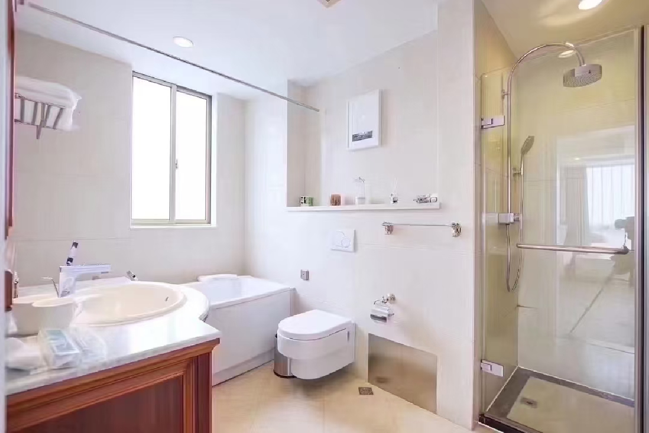 Royal Garden - Image 7