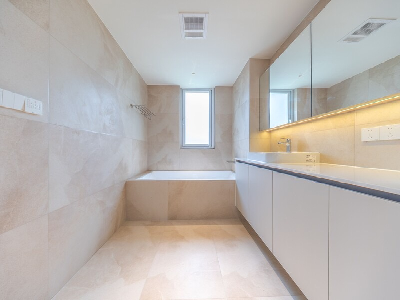 Royal Garden - Image 10