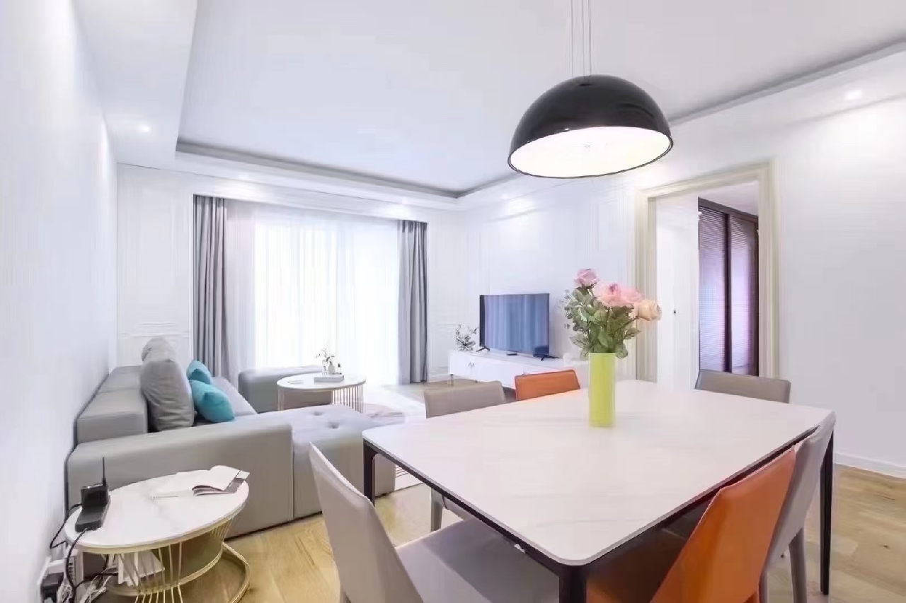 Royal Garden - Image 2