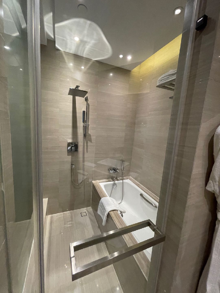 Times Square Residence Serviced Apartment - Image 8