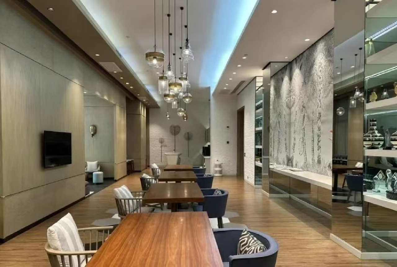 Lanson Place Luwan Serviced Apartment - Image 5