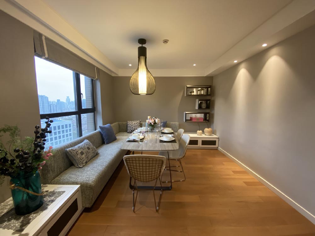 Lanson Place Luwan Serviced Apartment - Image 4